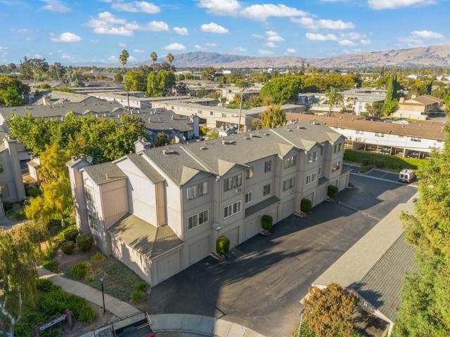 368 Coyote Creek Circle, San Jose CA: https://media.crmls.org/mediaz/bc7d30ee-0d76-4f03-94f6-ace3ca423e99.jpg