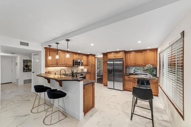 1619 Corte Verano, Oceanside CA: https://media.crmls.org/mediaz/bc7d525b-9f18-4b8b-8368-456a576eaed6.jpg
