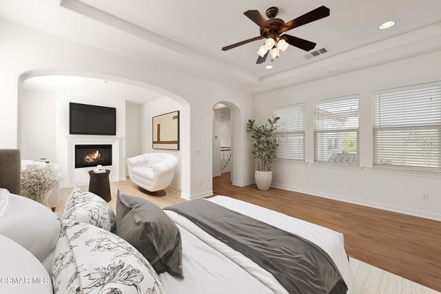 13290 Red Bird Court, Moorpark CA: https://media.crmls.org/mediaz/bc7eb57a-e229-4880-bd6f-05a864f654e6.jpg