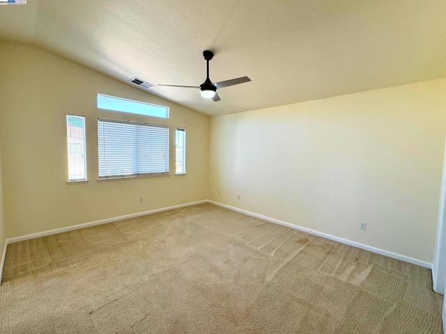 4651 Stern Dr, Merced CA: https://media.crmls.org/mediaz/bc8020f8-fdd1-41b6-932d-9fab25b92b00.jpg