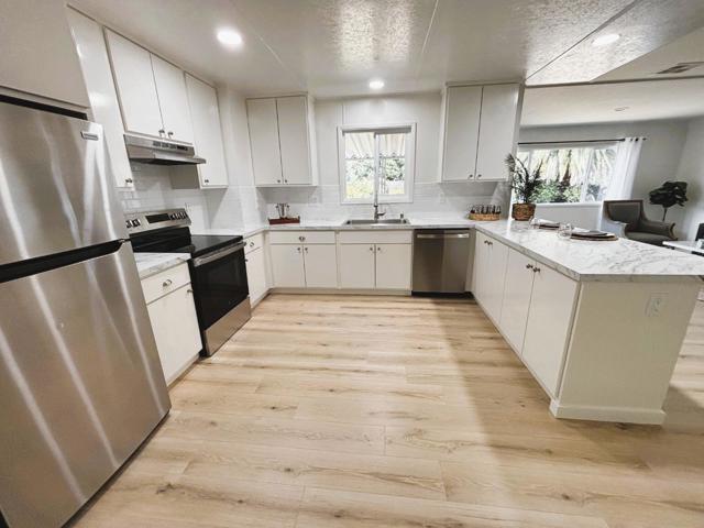 29058 Verdi Road, Hayward CA: https://media.crmls.org/mediaz/bc806e8a-0c58-49af-8613-92940c2eedf6.jpg