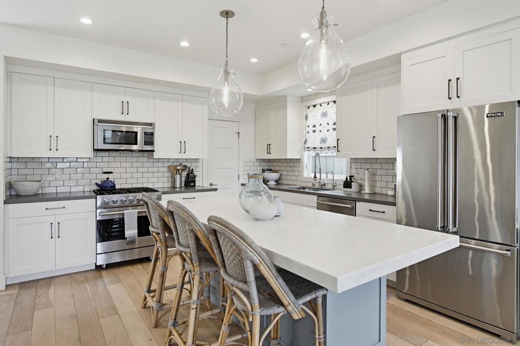 835 Beryl St. - photo 4