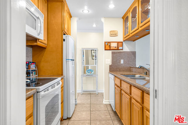 200 East Surfside Drive photo 12