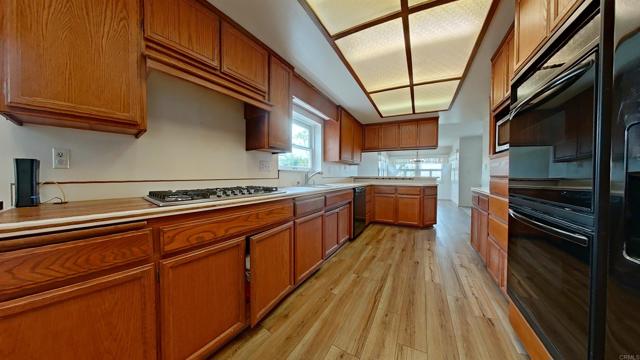 2862 Highland Drive, Carlsbad CA: https://media.crmls.org/mediaz/bc813a51-a8ab-46a0-8450-868bec711685.jpg