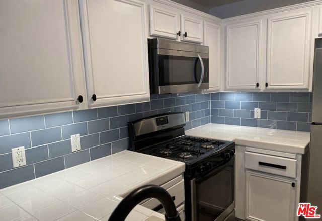 13200 Pacific, Playa Vista CA: https://media.crmls.org/mediaz/bc814713-1260-4c17-9d25-1f99f6862695.jpg
