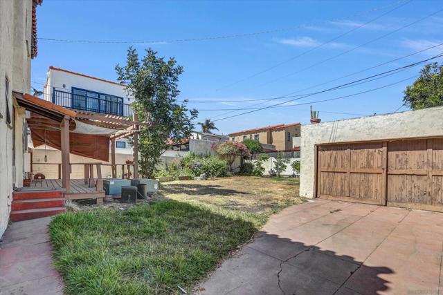 3114 Dumas St, San Diego CA: https://media.crmls.org/mediaz/bc816c1f-b05b-4ff0-8611-0a0116bd00ab.jpg