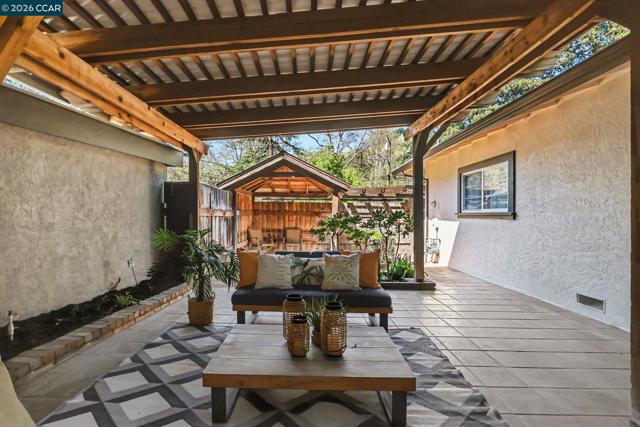 1451 Franklin Canyon Rd, Martinez CA: https://media.crmls.org/mediaz/bc8175f7-927a-4313-9c70-ff753512205f.jpg