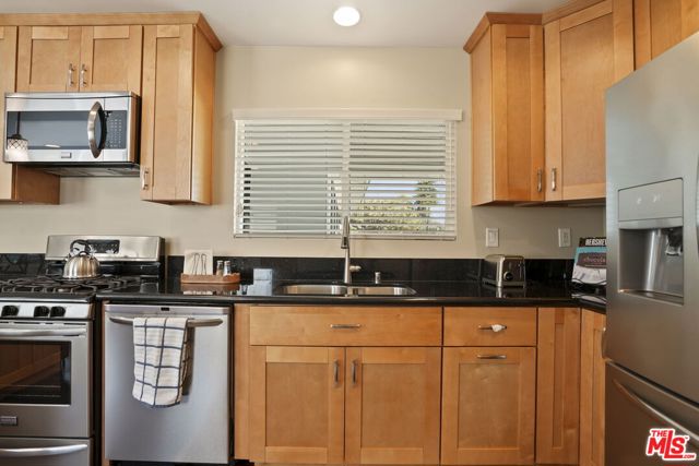 10501 Forbes Avenue photo 6