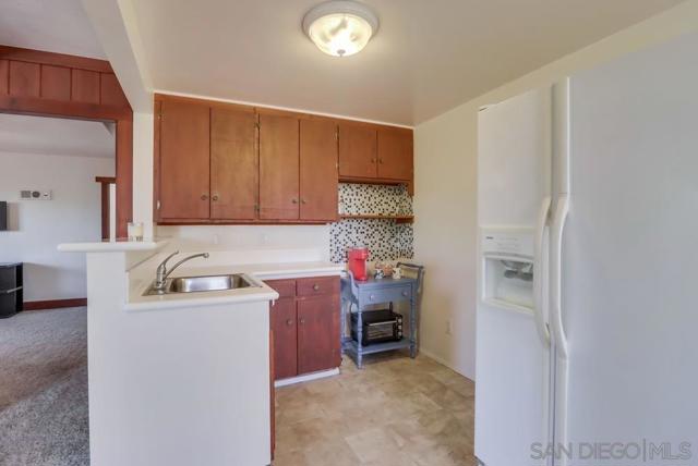 255 Highline Trl, El Cajon CA: https://media.crmls.org/mediaz/bc8395c2-f463-4deb-925e-5f4c5a948cbc.jpg