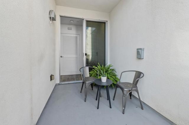 Detail Gallery Image 4 of 24 For 2187 Catalina Bld, San Diego,  CA 92107 - 2 Beds | 2/1 Baths