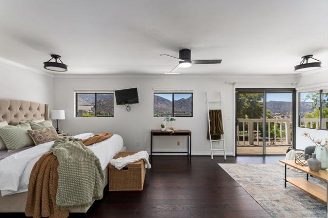 9844 Lorraine Ridge Trail, El Cajon CA: https://media.crmls.org/mediaz/bc84c752-4cf0-445d-90de-021d335a4204.jpg