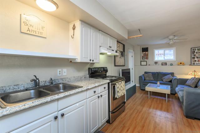 647 San Dieguito Dr., Encinitas CA: https://media.crmls.org/mediaz/bc85abe3-a979-40e4-a2c3-661cce8912c9.jpg