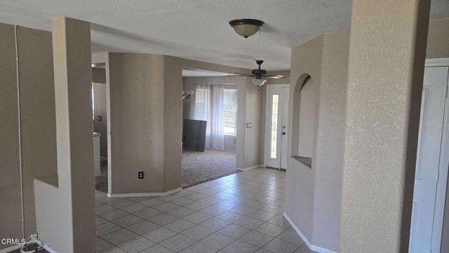 Detail Gallery Image 6 of 19 For 12780 Fir St, Oak Hills,  CA 92344 - 4 Beds | 2/1 Baths
