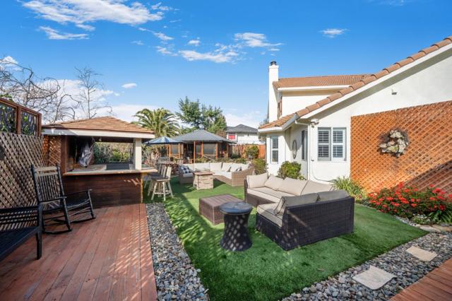 2180 Clearview Drive, Hollister CA: https://media.crmls.org/mediaz/bc868713-3826-470d-bed9-fa877e9dff6f.jpg