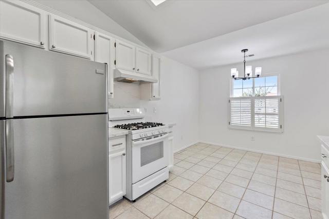 2181 Osborne Circle, Hollister CA: https://media.crmls.org/mediaz/bc87f04a-e239-4ac5-94b5-6bc4a2f38518.jpg