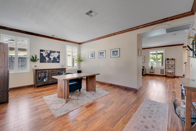 2369 S Creekside Drive, Los Banos CA: https://media.crmls.org/mediaz/bc88a610-6d05-4e61-b628-9d73a215b448.jpg