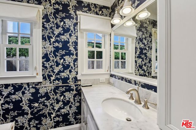 1324 N Orange Grove Avenue, West Hollywood CA: https://media.crmls.org/mediaz/bc88be1c-9fab-44c7-98e1-c0b911f94cf4.jpg