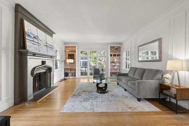 774 Edgewood Road, San Mateo CA: https://media.crmls.org/mediaz/bc890303-6cad-497a-acfb-83ad12208560.jpg