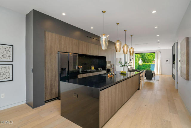 5622 Natick Avenue, Sherman Oaks CA: https://media.crmls.org/mediaz/bc8a53a6-690e-4832-a772-41360d1f2417.jpg