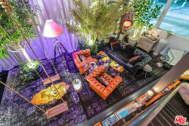 2515 Lincoln Boulevard, Venice CA: https://media.crmls.org/mediaz/bc8a8fc1-fdb8-4a92-be3b-441f72988e73.jpg