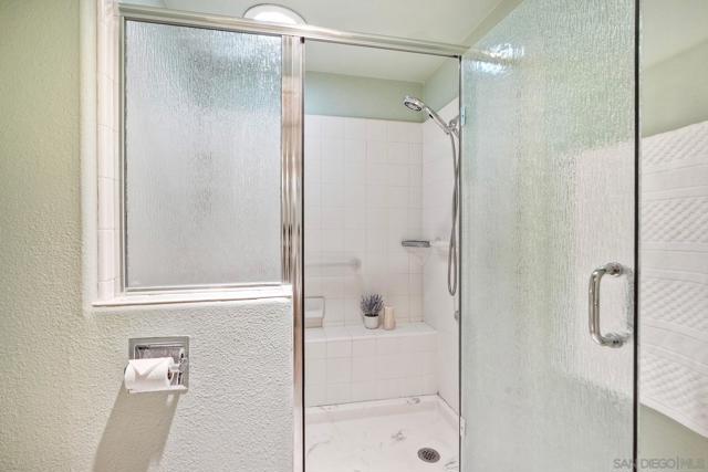 5002 Mycenae Way, Oceanside CA: https://media.crmls.org/mediaz/bc8b6b58-e6d1-4f80-8cac-6990dc0a954d.jpg
