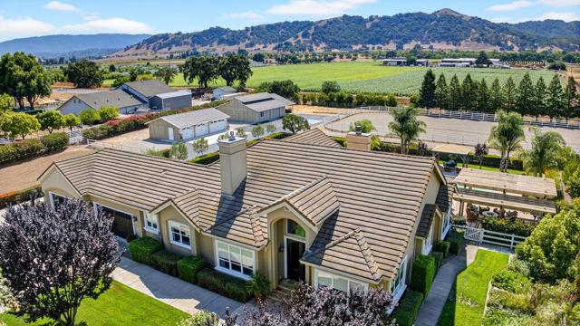 12315 Harding Avenue, San Martin CA: https://media.crmls.org/mediaz/bc8b75d9-0bbd-463a-a547-fb4303ca1371.jpg