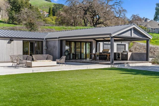 18290 Cochrane Road, Morgan Hill CA: https://media.crmls.org/mediaz/bc8c30e2-40a2-4eef-84da-cd1423a983a0.jpg