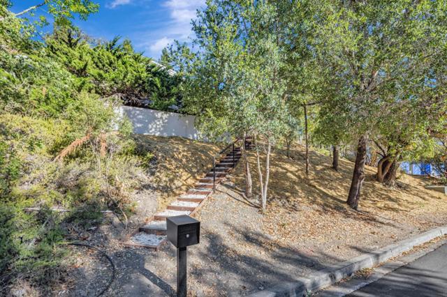 0 AMHERST Court, Los Altos Hills CA: https://media.crmls.org/mediaz/bc8d285e-3a05-498f-af32-1caef719baee.jpg