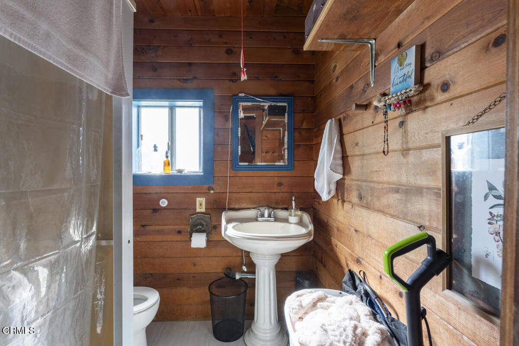 https://media.crmls.org/mediaz/bc8d6926-de27-4e1a-b8b2-550939ab5377.jpg?preset=X-Large