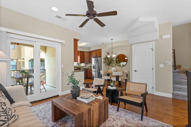 427 Willow Glen Way, San Jose CA: https://media.crmls.org/mediaz/bc8d7203-3fba-4050-a6fc-35ad702990d5.jpg
