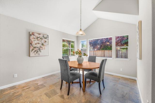 17157 Heatherwood Way, Morgan Hill CA: https://media.crmls.org/mediaz/bc8d7bfd-74a4-4882-81b5-632181508e43.jpg