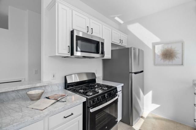 25118 Angelina Lane, Hayward CA: https://media.crmls.org/mediaz/bc8da568-1efb-4e8e-ae7c-2be33562fc14.jpg