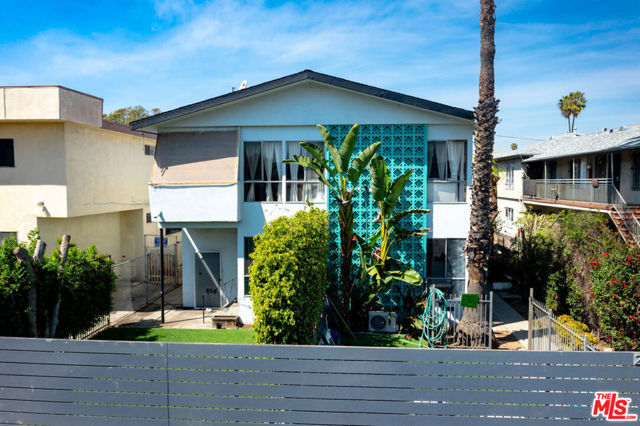 2051 S Corning Street, Los Angeles CA: https://media.crmls.org/mediaz/bc8dd328-835e-4e9a-99be-e9341393217a.jpg