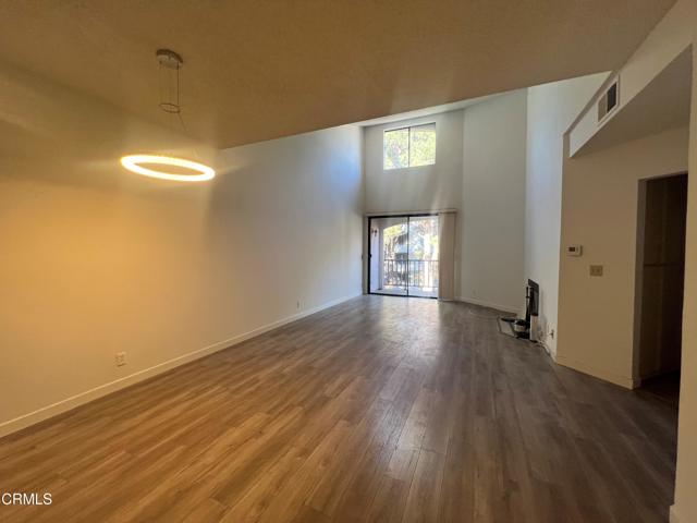 Detail Gallery Image 3 of 14 For 4201 via Marisol #330,  Los Angeles,  CA 90042 - 2 Beds | 2 Baths