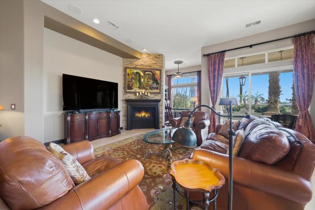 51518 Via Sorrento, La Quinta CA: https://media.crmls.org/mediaz/bc8f1715-0965-4c90-96c2-10790ee0c4aa.jpg