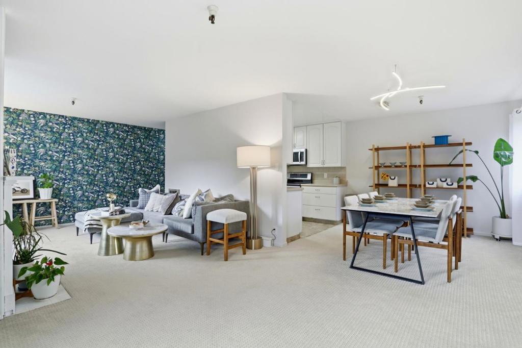 400 Ortega Avenue #220