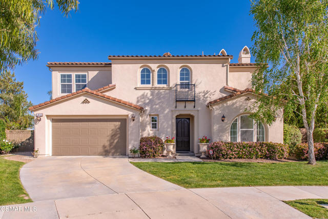 13290 Red Bird Court, Moorpark CA: https://media.crmls.org/mediaz/bc900fda-1bf3-455b-88eb-a8ae239e5fb8.jpg