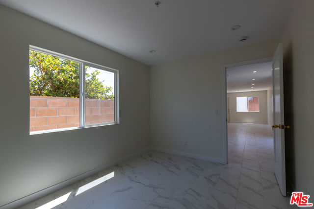 5123 W 130th Street, Hawthorne CA: https://media.crmls.org/mediaz/bc906557-5b9a-4f5a-9637-dfe19aec5bf0.jpg
