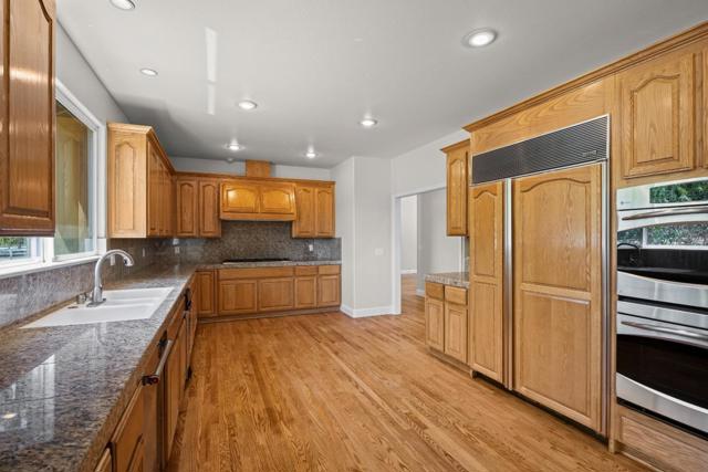 12320 Highland Estates Lane, San Martin CA: https://media.crmls.org/mediaz/bc908dc1-2e40-47fa-a479-c44dcba3d17f.jpg
