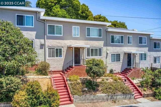 1232 E 20Th St, Oakland CA: https://media.crmls.org/mediaz/bc90c6e0-befb-49e4-96bc-8be6241ca412.jpg