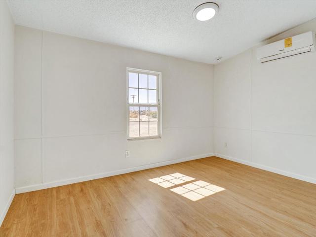 23-2204 Ocean Side Avenue-23