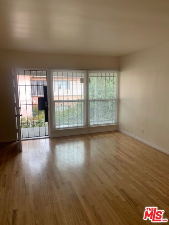 4131 Palmwood Drive, Los Angeles CA: https://media.crmls.org/mediaz/bc912aad-e1a3-4aca-b358-4bcd5028b7ef.jpg