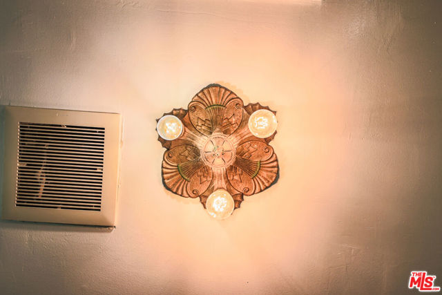132 N Avenue 57, Los Angeles CA: https://media.crmls.org/mediaz/bc9140fb-bffa-4610-a862-b3ed5c2a4c5d.jpg