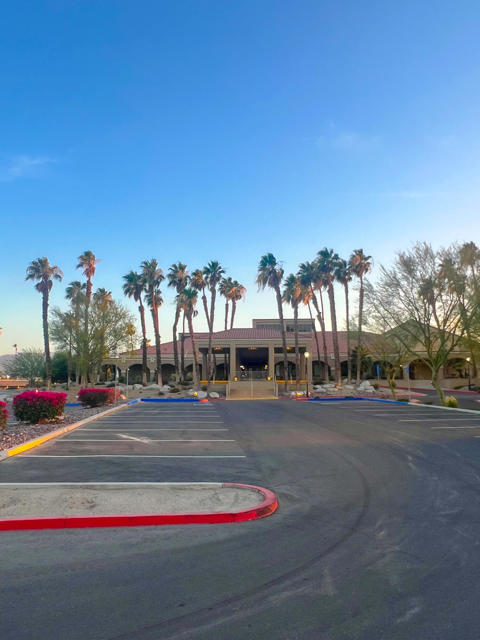 40513 Bay Hill Way, Palm Desert CA: https://media.crmls.org/mediaz/bc919ffd-ed9e-4809-838f-24c921878797.jpg