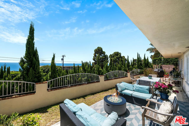 2223 Mcrae Drive, San Pedro CA: https://media.crmls.org/mediaz/bc928d66-9744-4012-8cbe-c98bd45a8e6b.jpg