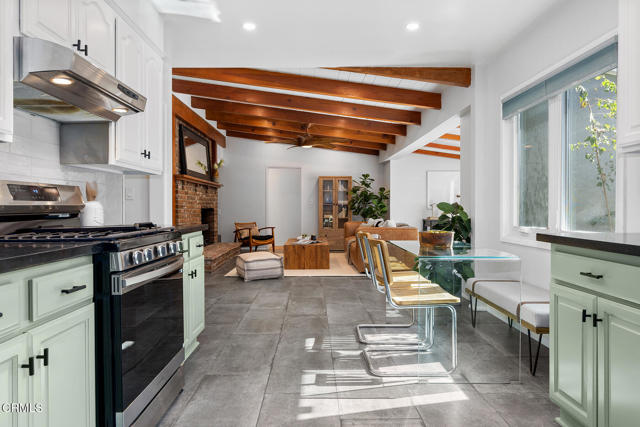 525 N Michillinda Avenue, Pasadena CA: https://media.crmls.org/mediaz/bc92c6f5-e95f-4cbb-bd84-24fd91af7ab3.jpg