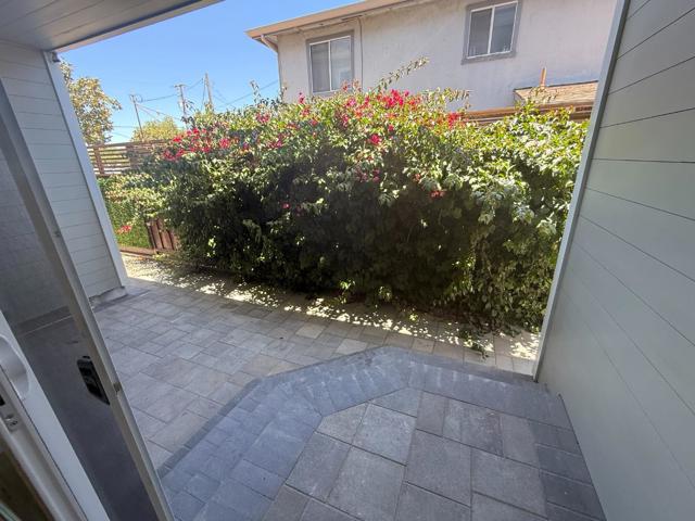 37000 Poplar Avenue, Newark CA: https://media.crmls.org/mediaz/bc92ee4c-700b-4c34-9d27-f3d47a1eda45.jpg