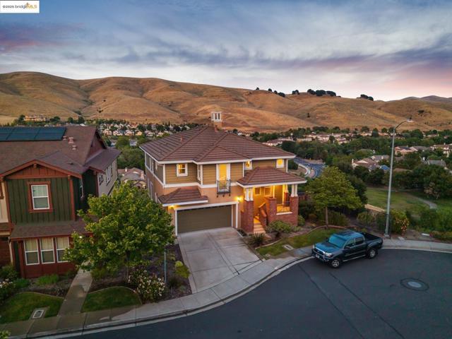 6686 Chalk Hill Ln, Vallejo CA: https://media.crmls.org/mediaz/bc941369-a2f6-4776-aeb0-85c12f5010f0.jpg