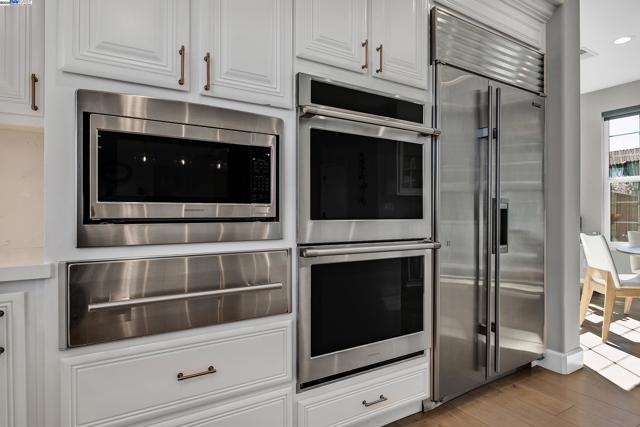 5719 Dimas Ct, Pleasanton CA: https://media.crmls.org/mediaz/bc966607-5f7d-4784-93dd-388bb100de01.jpg