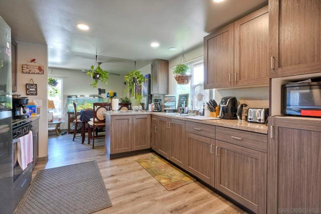 5091 Alumni Pl, San Diego CA: https://media.crmls.org/mediaz/bc97e9e5-5226-4124-8652-48483515e776.jpg